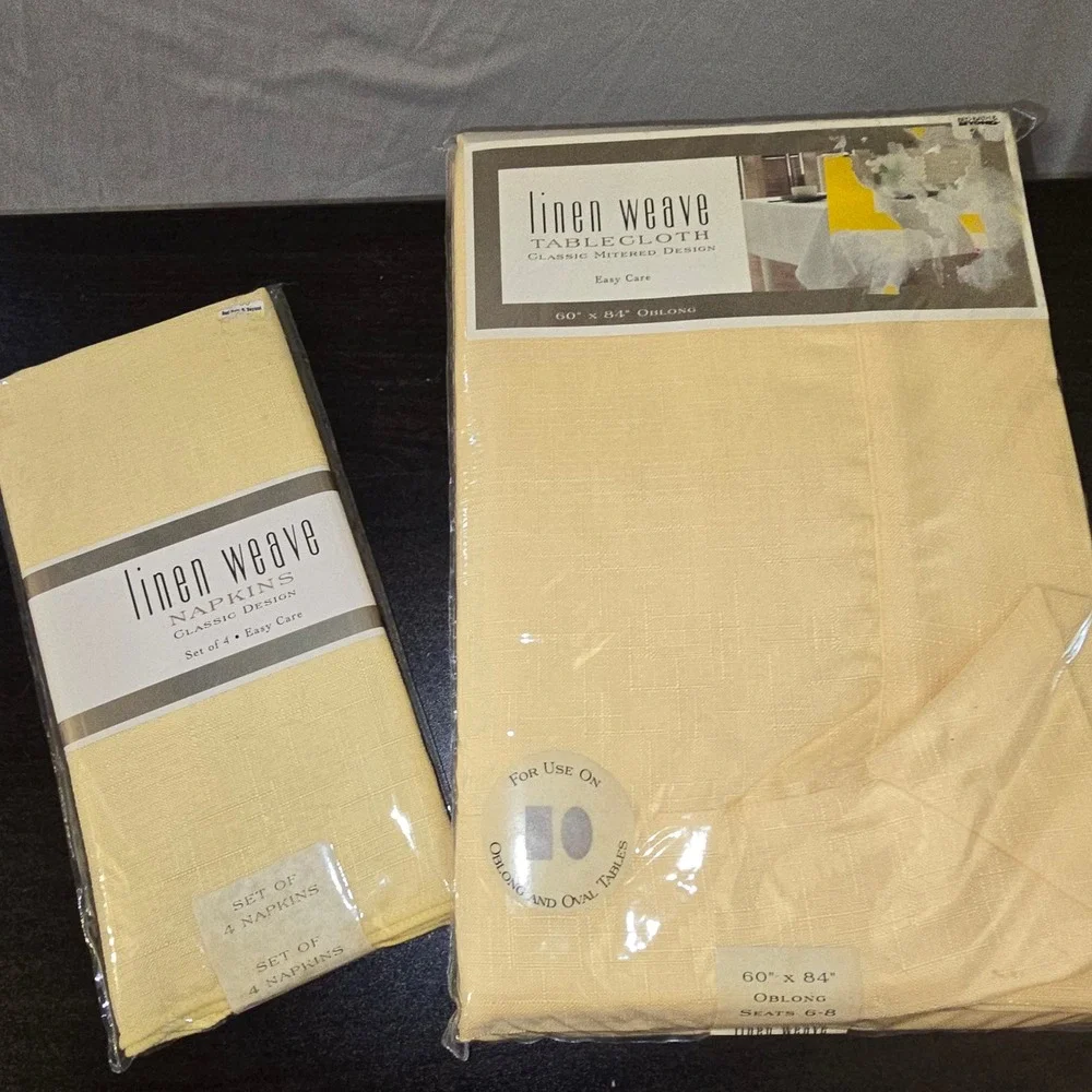 Linen Weave Tablecloth 4 Napkins Set Oblong 60x84 Yellow classic Mitered design
